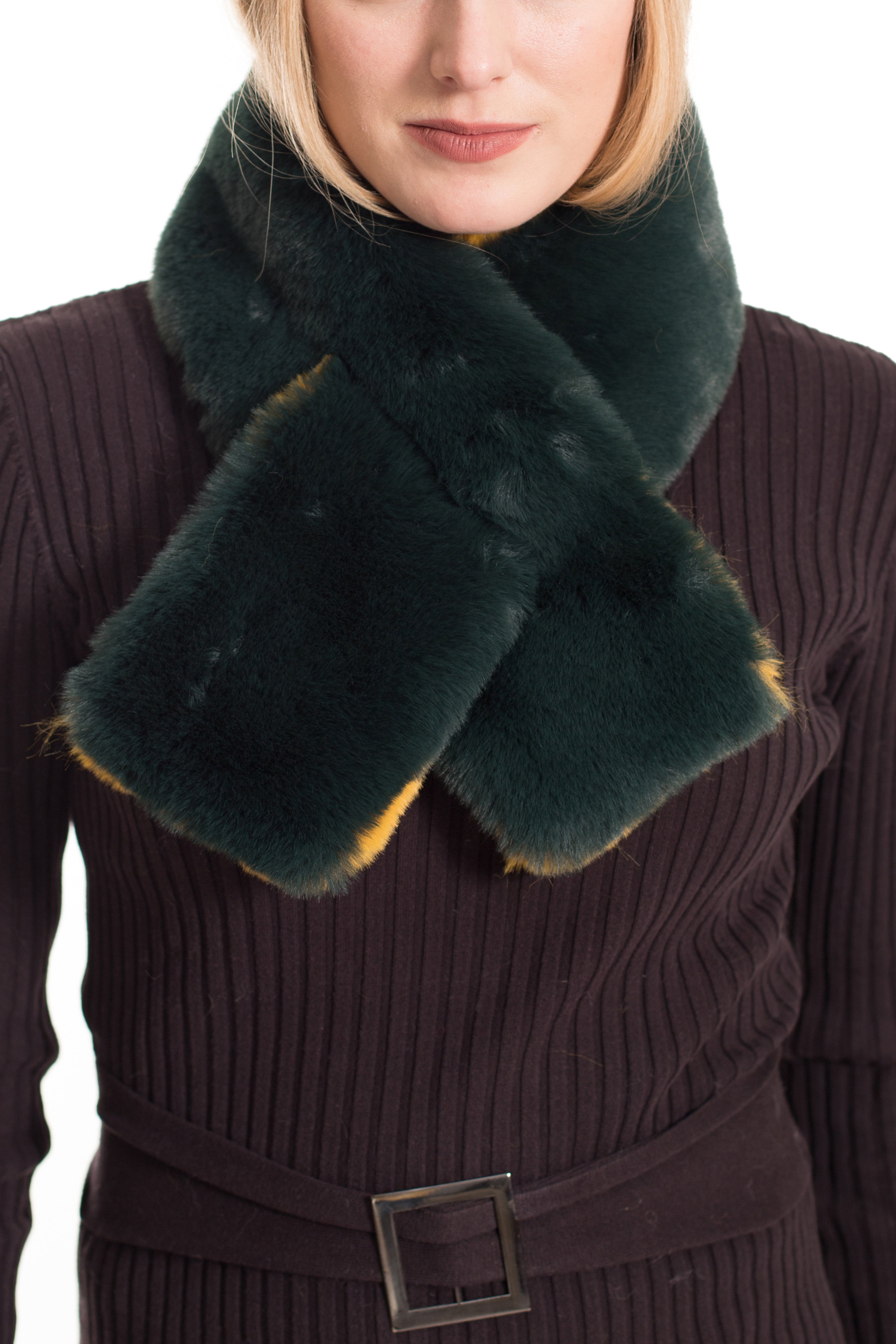 SVALBARD - Plush Faux Fur Pull-Through Scarf