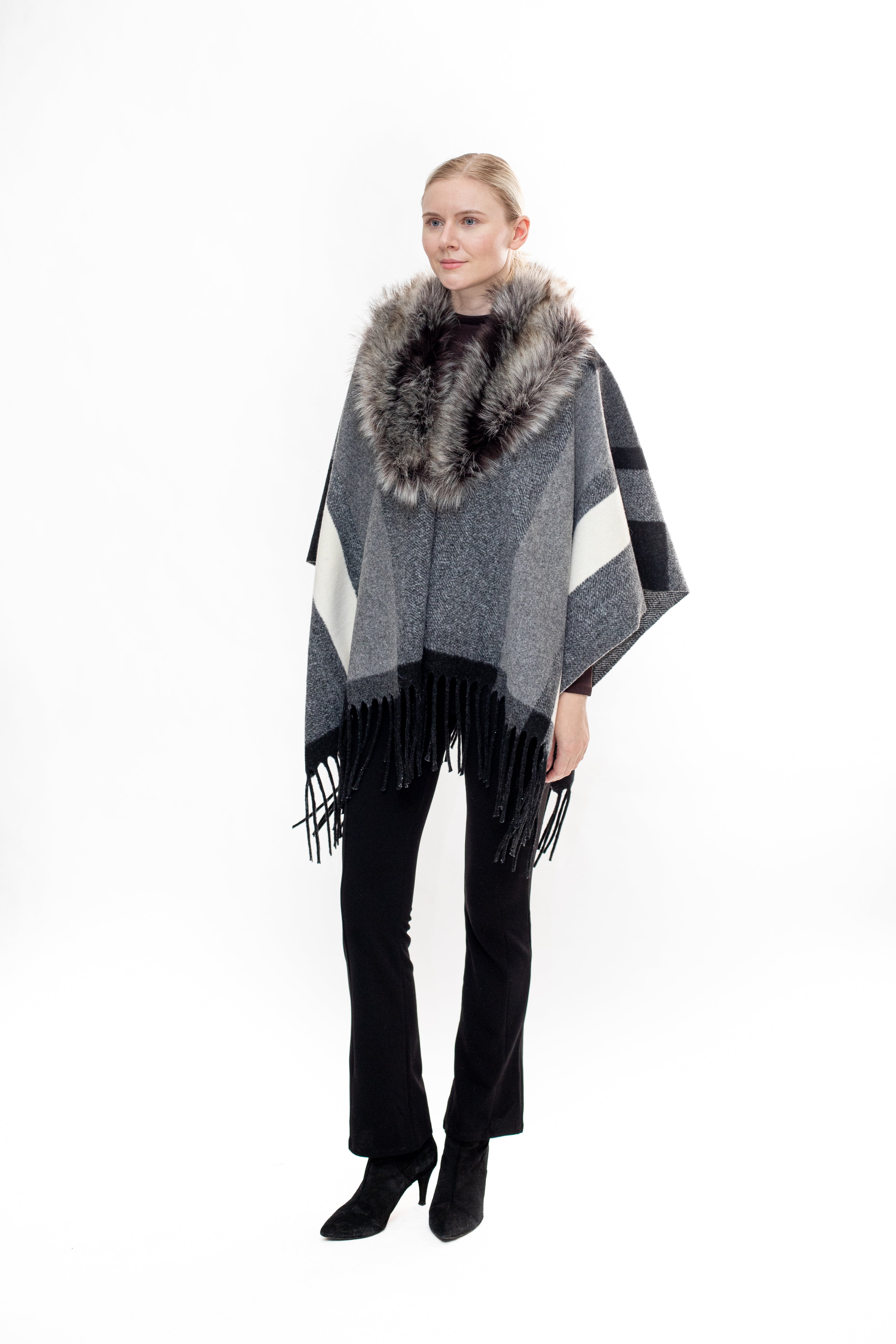 Sunnydale - Wool Wrap with Faux Fox Collar