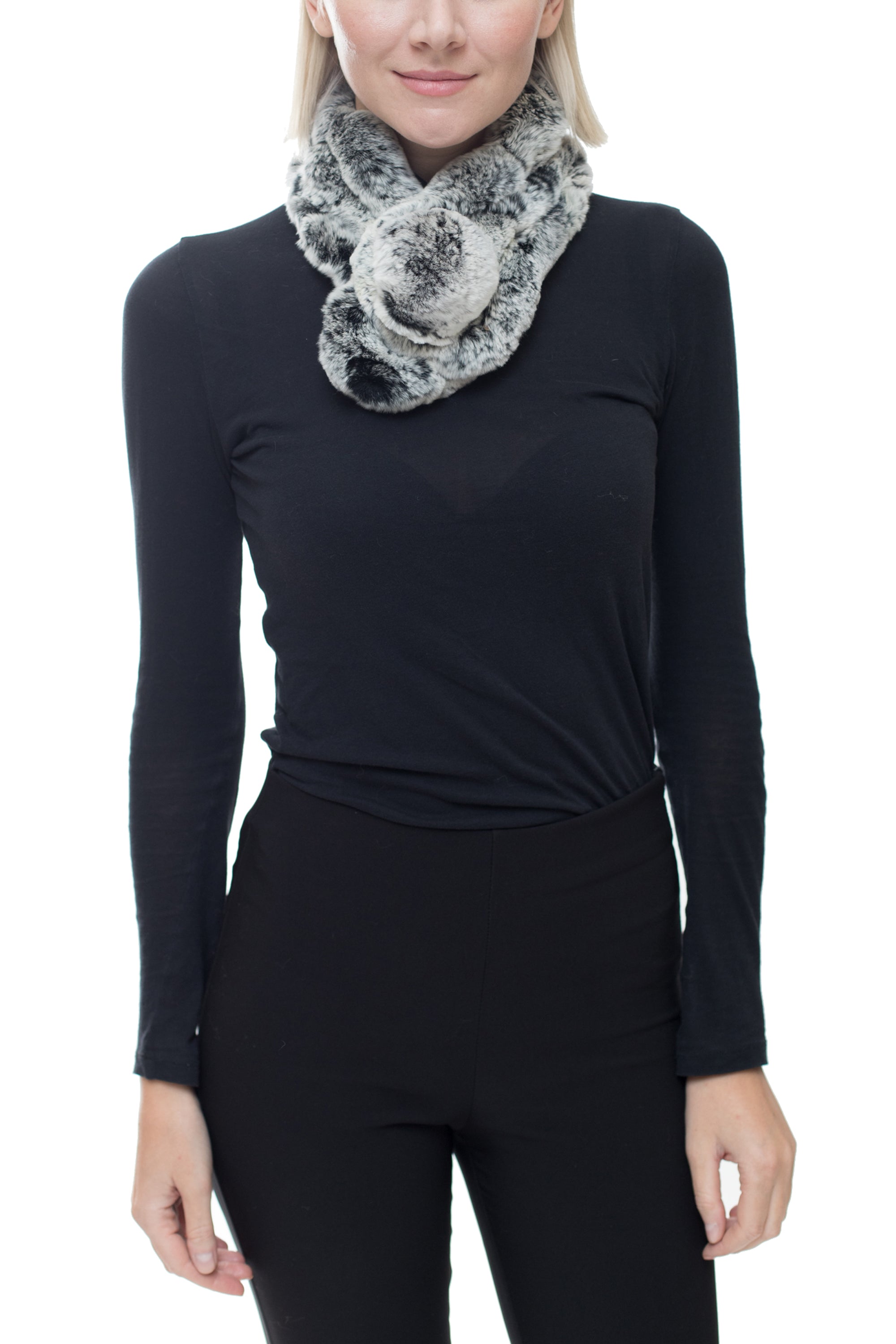 BEDFORD - Rex Neck Warmer with Pom-Pom