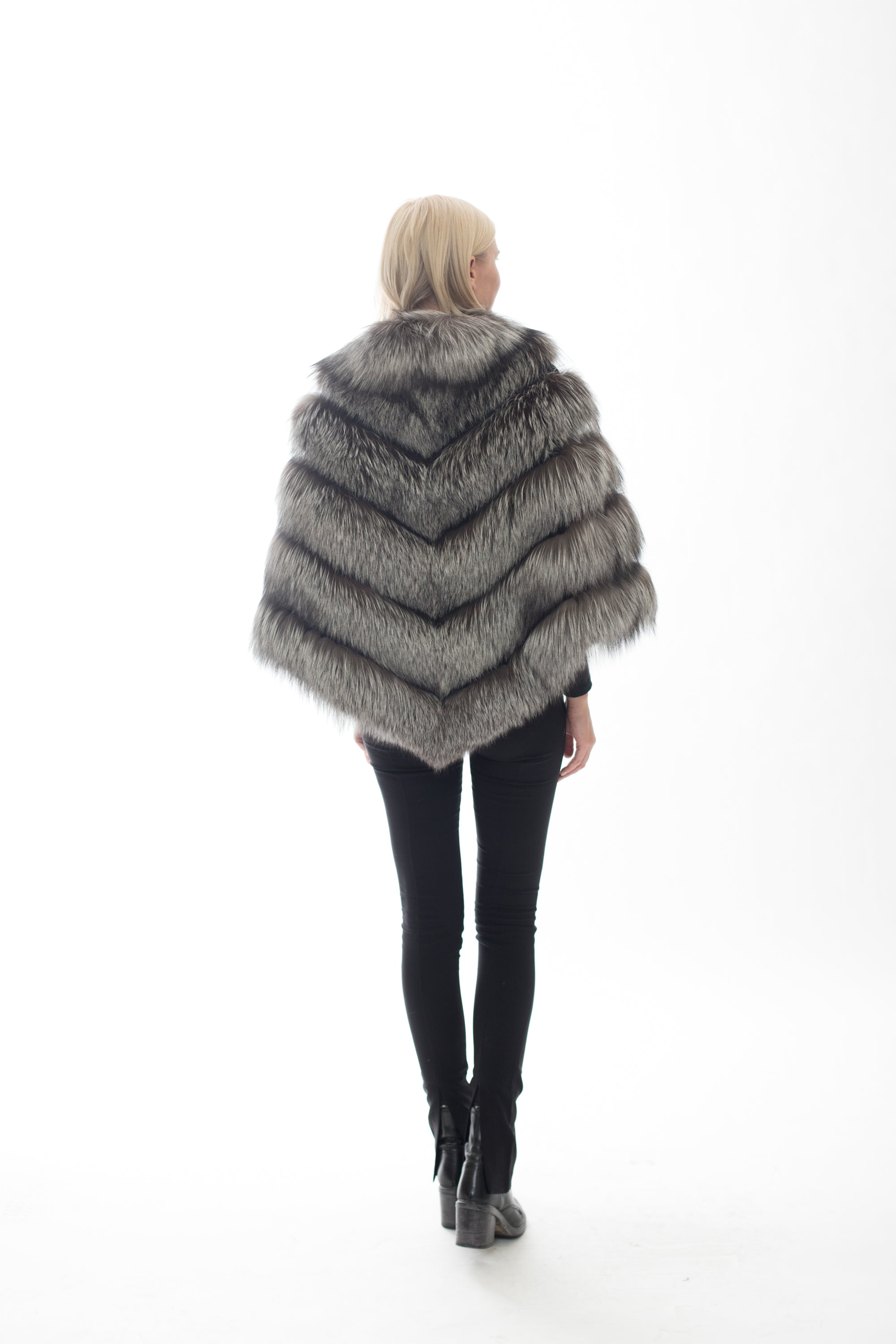 LILI - Fox Fur Poncho