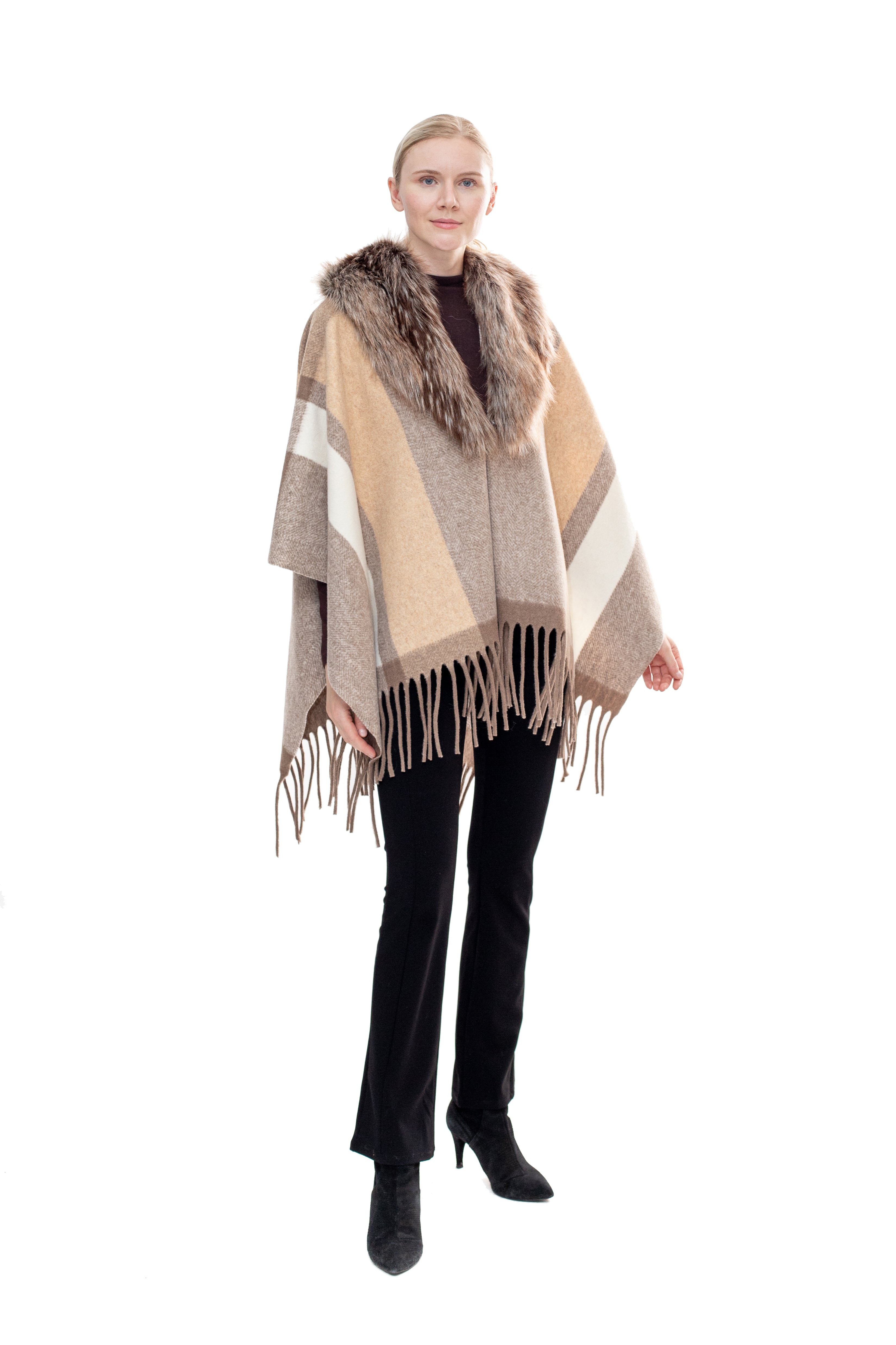 Sunnydale - Wool Wrap with Faux Fox Collar