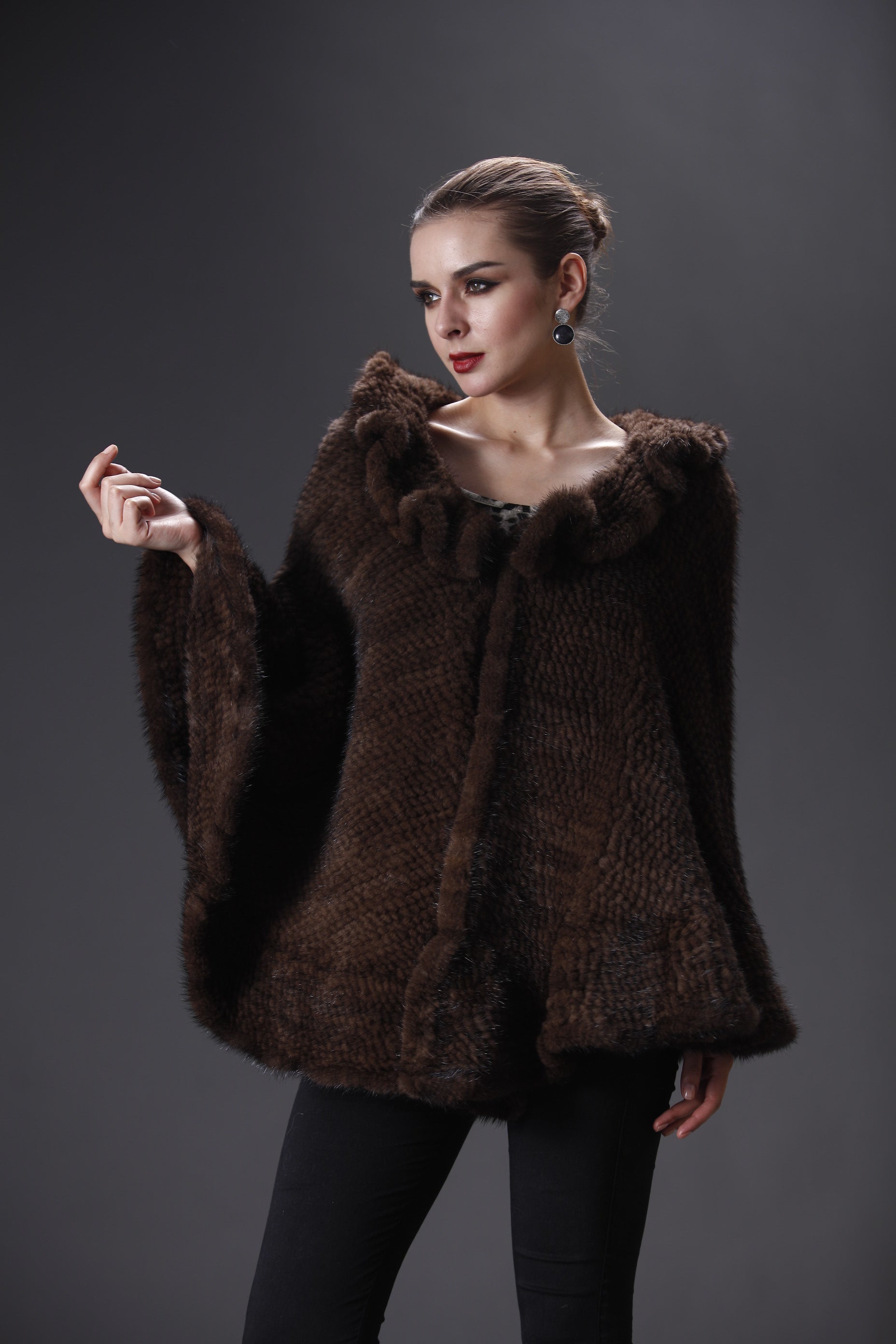 Chamonix - Knitted mink cape with ruffles