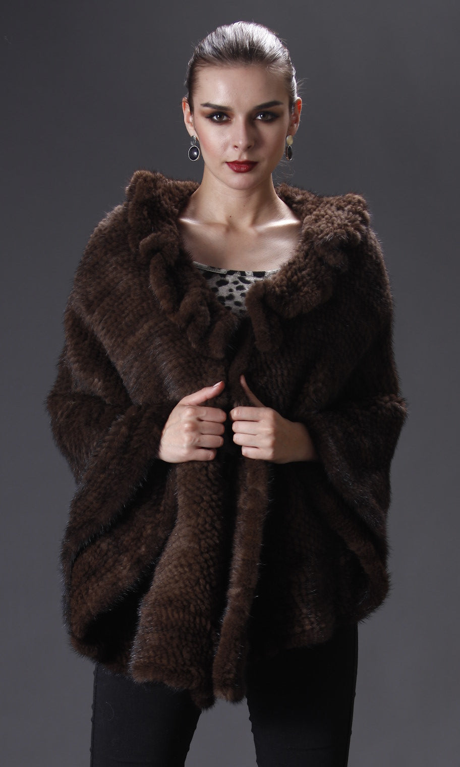 Chamonix - Knitted mink cape with ruffles