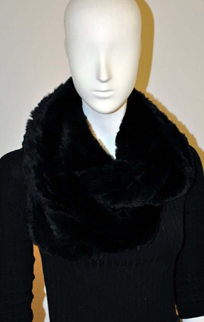 NEWPORT - Knitted Rex Rabbit Infinity Scarf