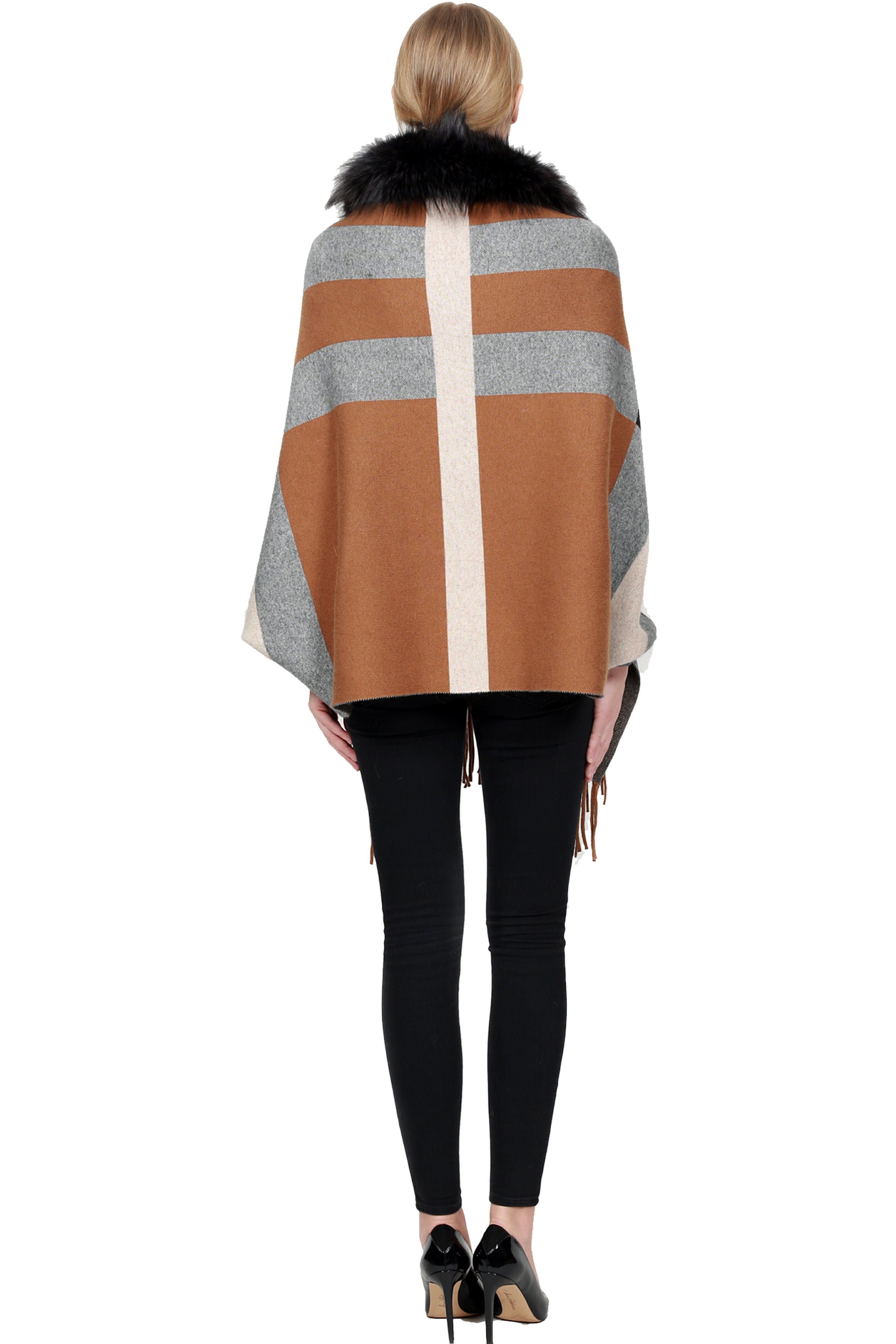 ADARE - Checkered Cape with Fringes